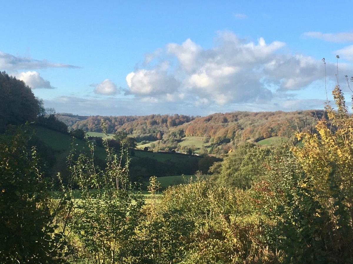 North Nibley Forthay Bed And Breakfast מראה חיצוני תמונה
